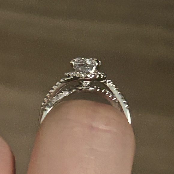 Moisanite & Sterling silver ring - Picture 2 of 5